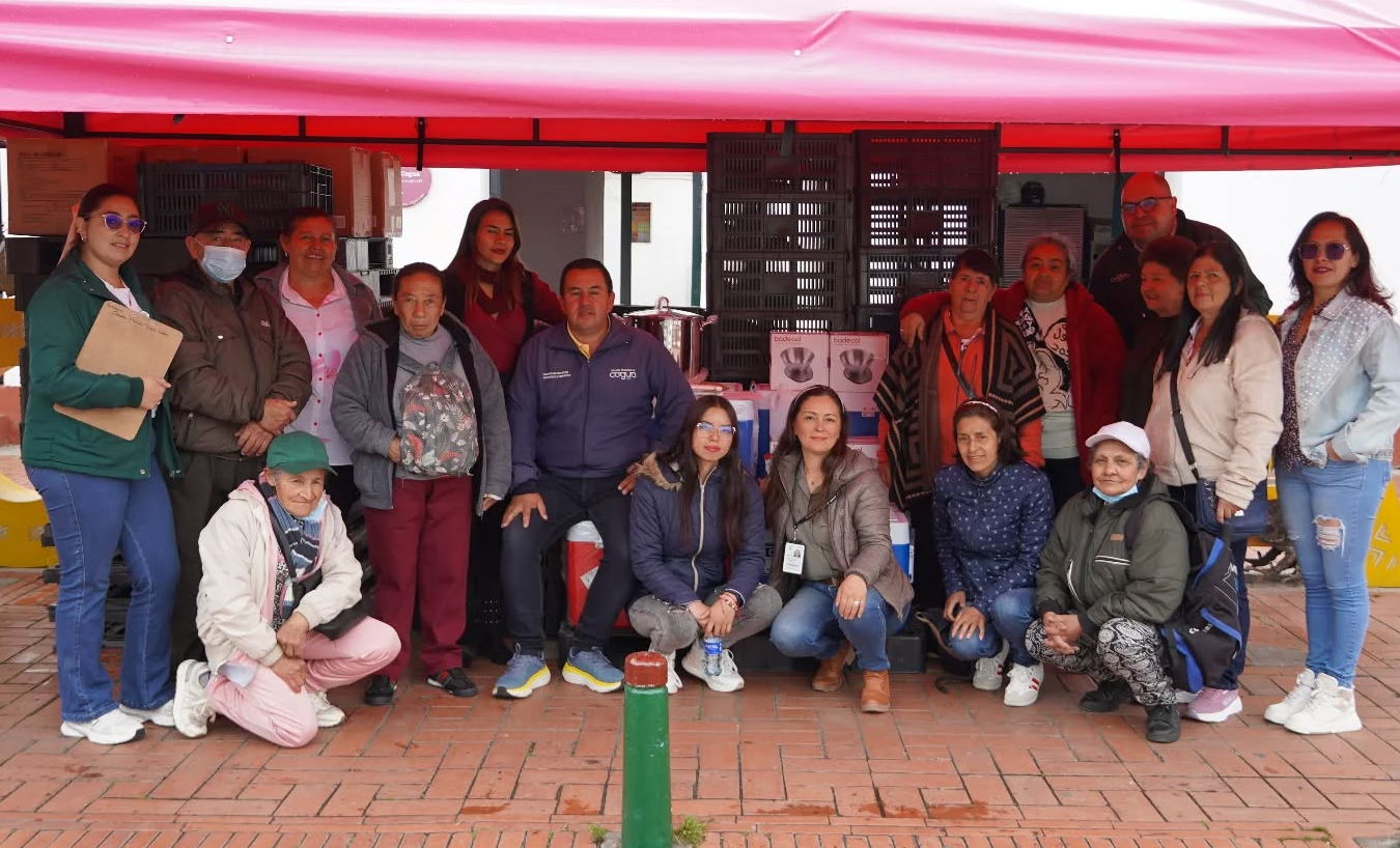 |Cogua| fortalece el trabajo asociativo con entrega de insumos del programa |CampeSENA|