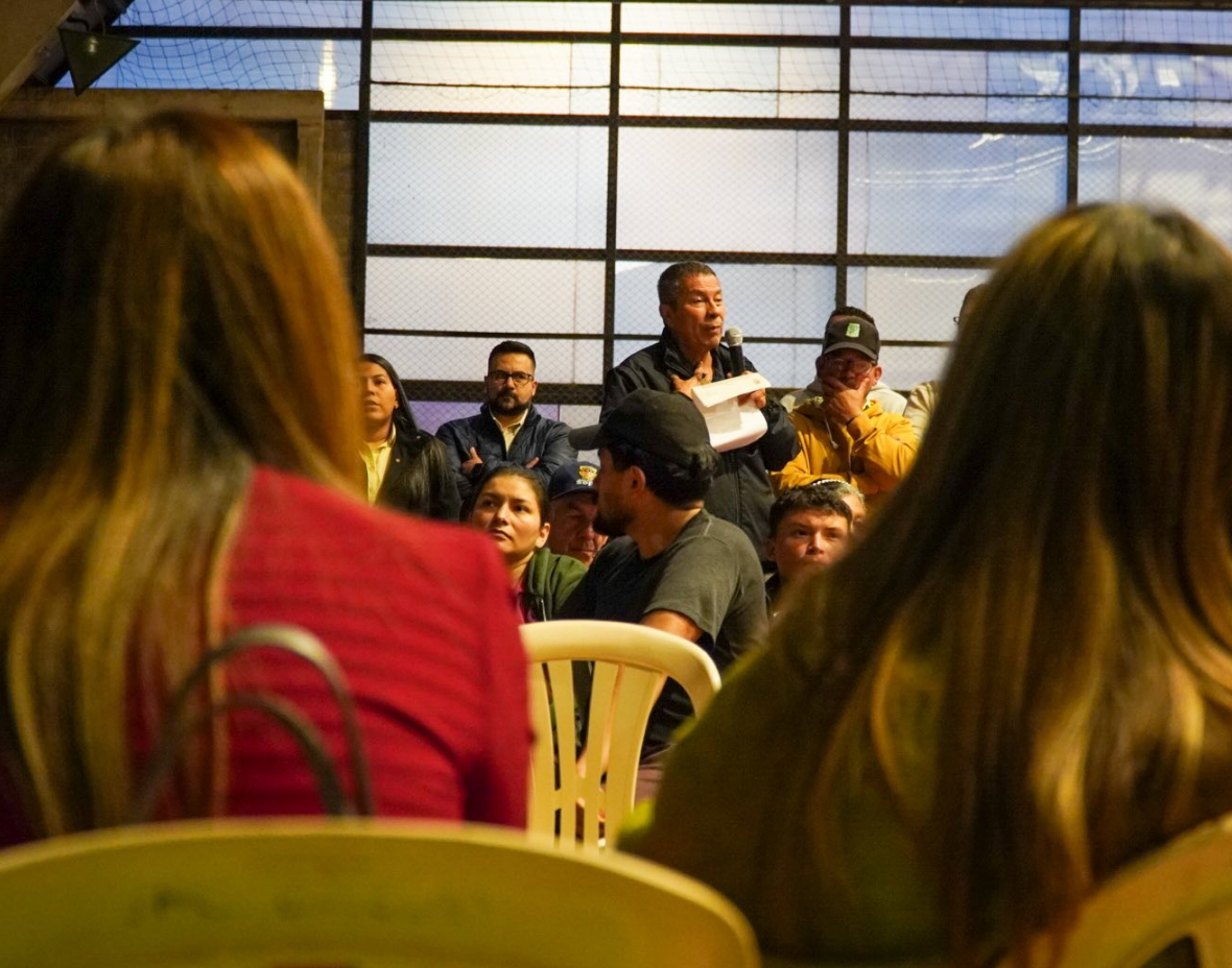 Alcaldía de |Sopó| lidera diálogo con la comunidad de |Briceño| sobre |movilidad| y decreto 021 de 2026