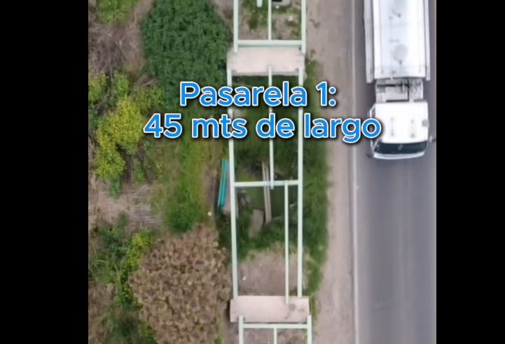 Avanza la instalación de pasarelas sobre la quebrada La Santa María en |Sopó| + Video