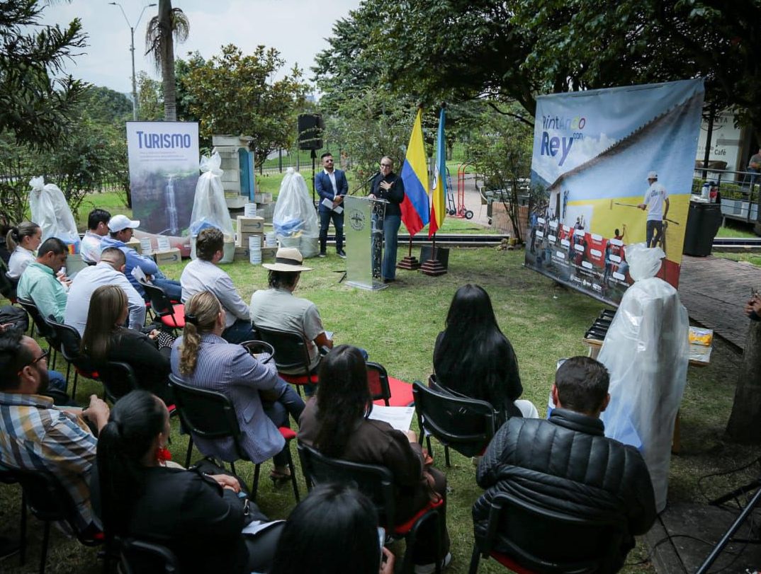 |Cundinamarca| impulsa el mejoramiento de fachadas en 15 municipios