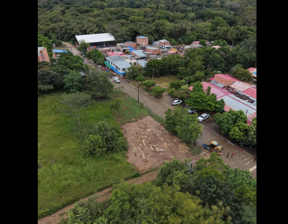 |Nilo| avanza en la construcción de cancha sintética para fortalecer el |deporte| y la comunidad