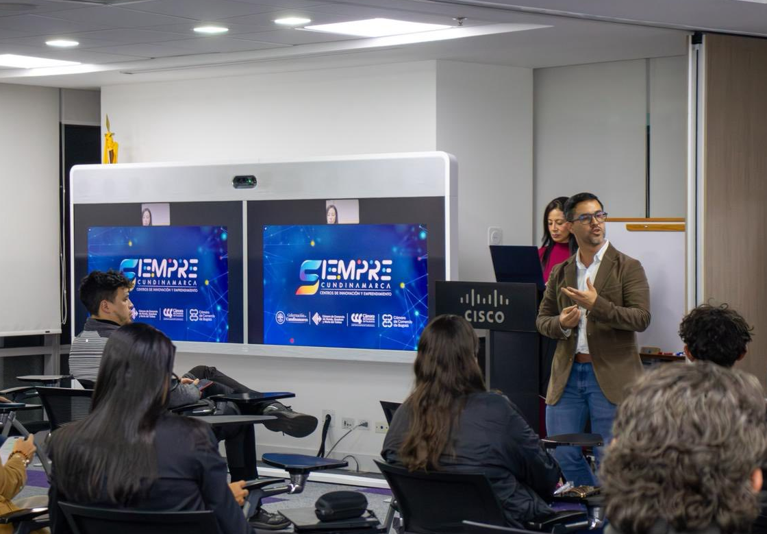 |Cundinamarca| impulsa la |formación digital| con el programa |Skills for Jobs II|