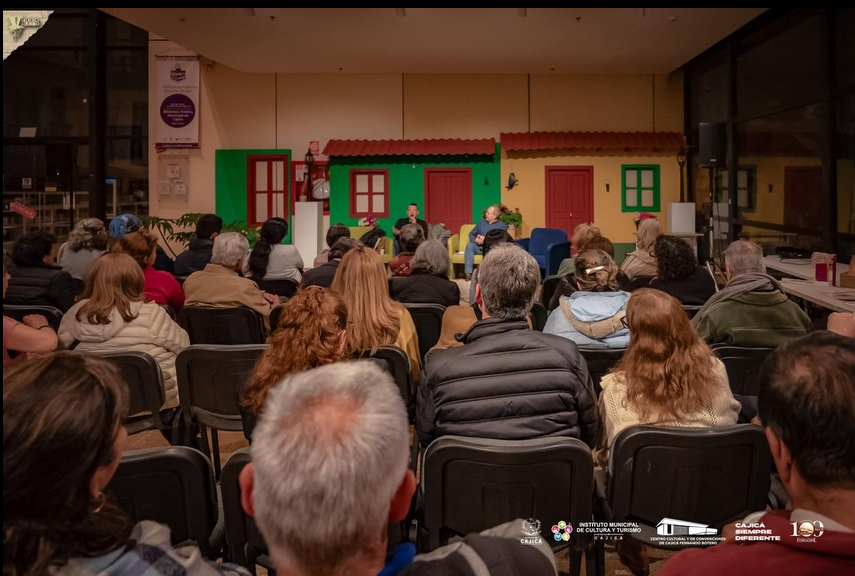 Conversatorio literario promovió el diálogo y la reflexión en la |Biblioteca Central|