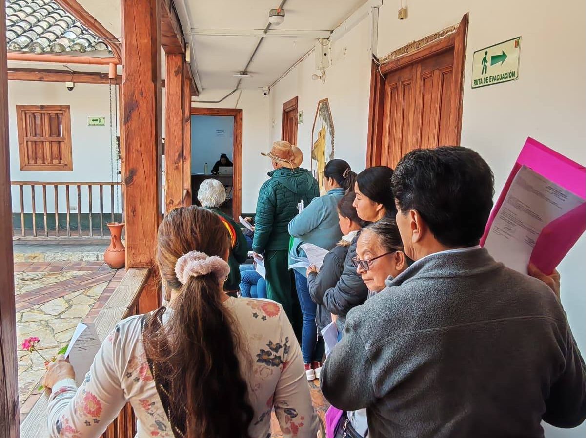 |Tenjo| habilitó espacio para atención de usuarios de |Famisanar|
