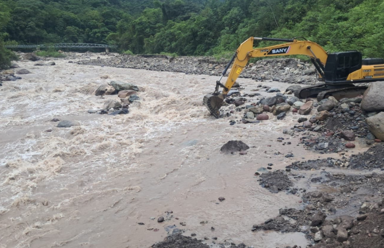 Fuertes |lluvias| generan |emergencias viales| en varios municipios de |Cundinamarca|