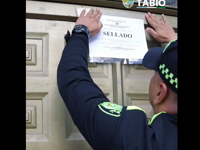 Autoridades realizan |cierre de establecimiento| por incumplimiento de la normatividad + Video