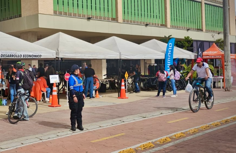 |Chía| conmemoró el Día Internacional de la |Bicicleta| con actividades de |educación vial| y movilidad sostenible