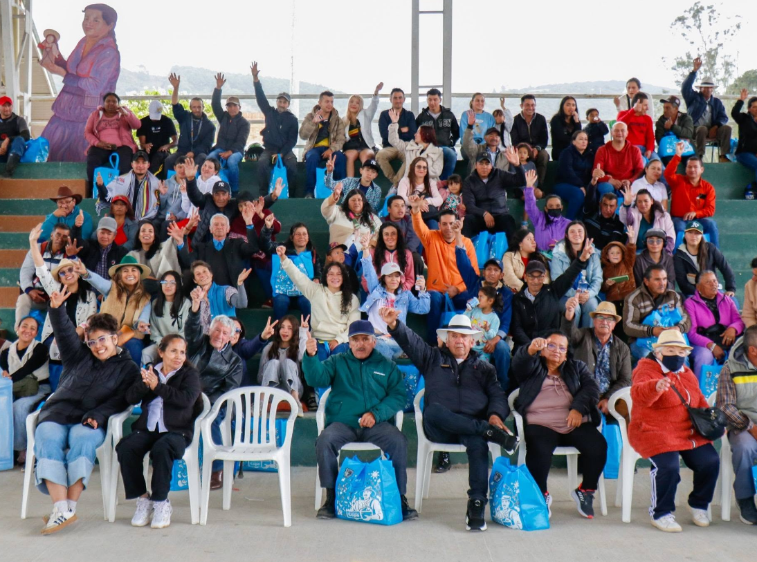 Más de 1.270 |campesinos| celebraron su día en una jornada de reconocimiento e integración en |Sopó|